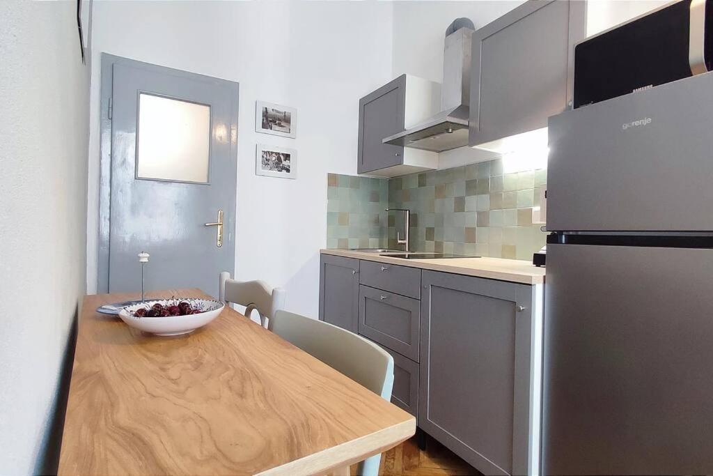 Isac 15 Central Apartment Cluj-Napoca Eksteriør bilde